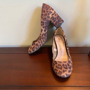 Libby Edelman Leopard print wide platform high heels